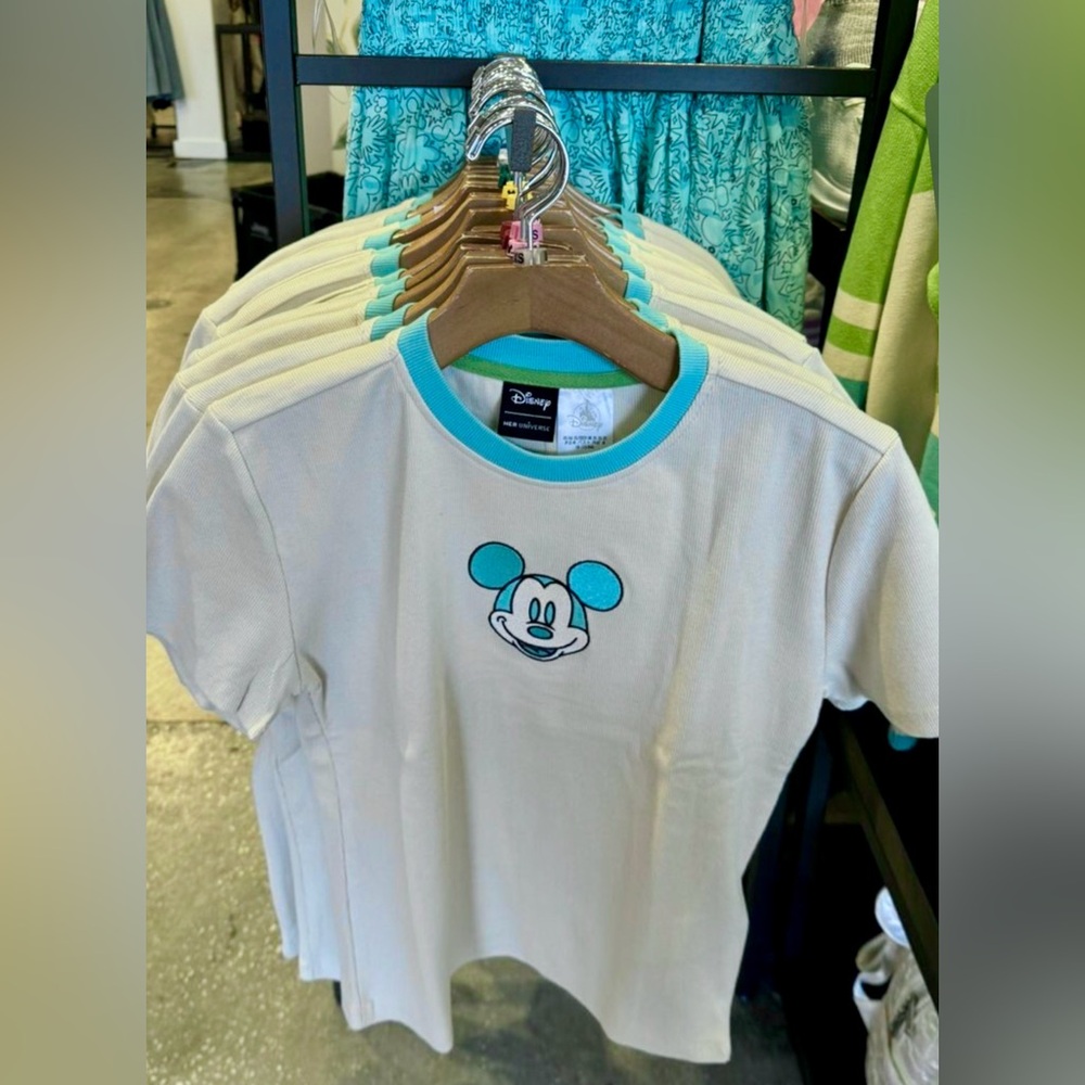 Disney Parks 2025 Mickey Mouse Her Universe T Shirt Size 1X